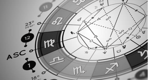 Astrologie karmique : que révèle votre thème natal sur vos vies passées ?