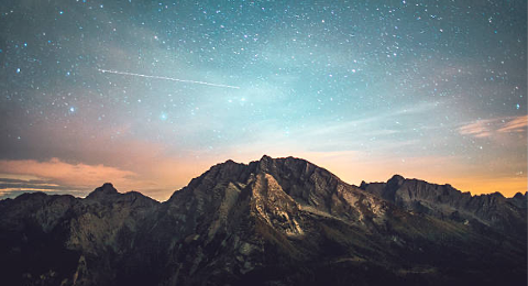 Astrologie karmique : que dit votre signe sur vos vies antérieures ?
