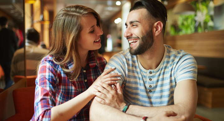 Séduction et loi de l’attraction : comment attirer la bonne personne