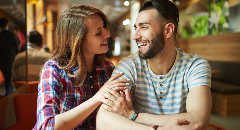 Séduction et loi de l’attraction : comment attirer la bonne personne