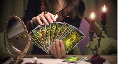 Tarot et compatibilité amoureuse : Ce que révèlent les cartes