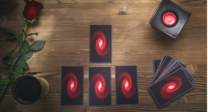 Comment le Tarot peut-il vous guider lors d’une rupture amoureuse difficile ?