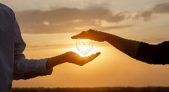 Relation karmique, flamme jumelle ou simple illusion ? Une voyante peut vous guider