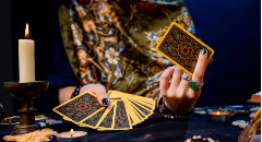 Les bienfaits du tarot dans la pratique du journaling et de l'écriture créative