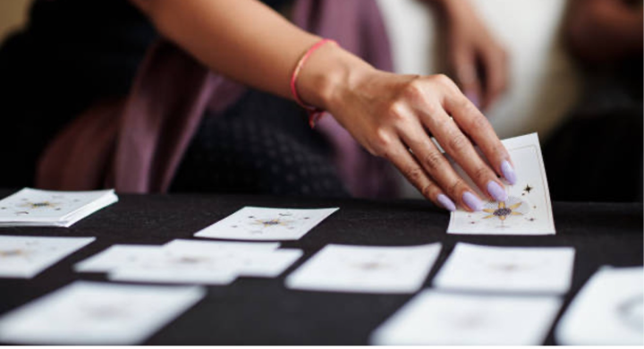 Le Tarot au secours des petites décisions quotidiennes