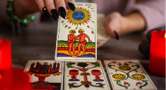 Tarot & bien-être : 3 cartes pour une pause méditative