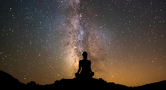 L’astrologie et la pleine conscience : se reconnecter à soi par les astres