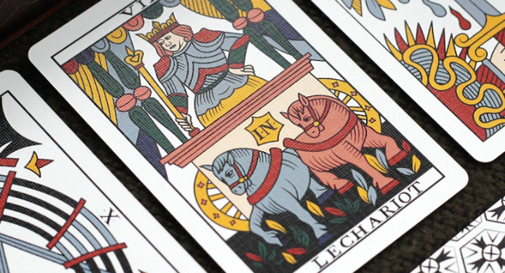 Tarot et intuition : apprendre à faire confiance à ses ressentis
