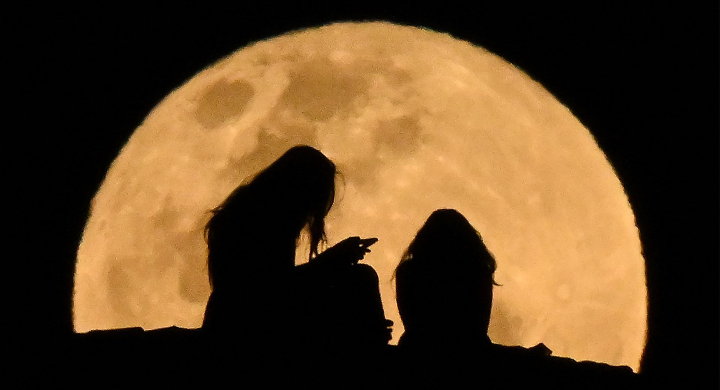 Horoscope et émotions : comprendre les variations d’humeur