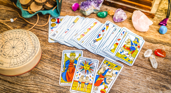 Les cartes du tarot qui annoncent une rupture : signification et interprétation