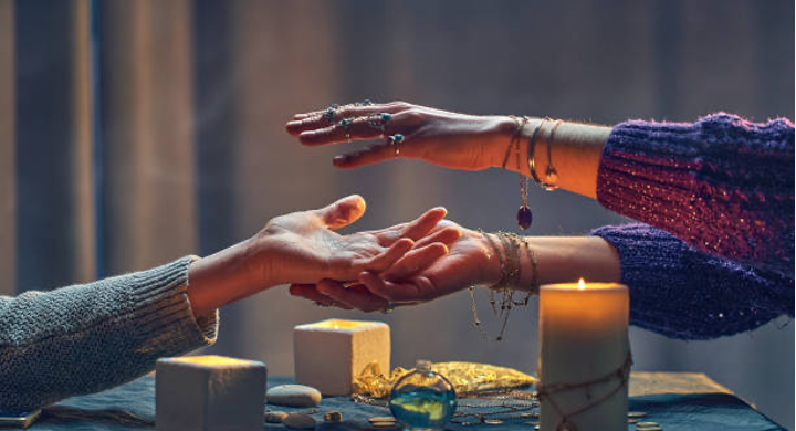 Pourquoi certaines réponses restent floues en voyance