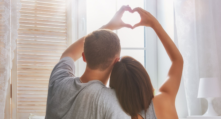 Relation karmique ou vraie histoire d’amour : comment faire la différence sans se tromper ?