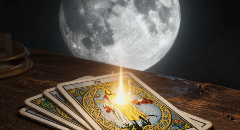 Nettoyer et recharger son jeu de Tarot : méthodes et conseils