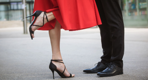 Les signes astrologiques qui tombent amoureux le plus vite