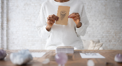 Clairvoyance, Clairaudience, Clairsentience : Quels Sont les Différents Dons Psychiques ?
