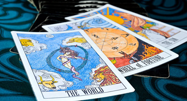 Le rituel du tirage quotidien : 3 méthodes simples pour ancrer votre journée grâce au Tarot